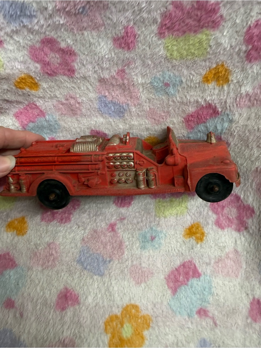 Red Vintage-Style Auburn Toy Fire Engine for Kids